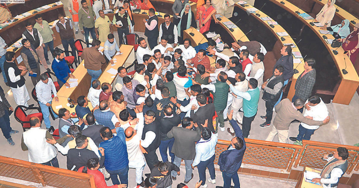 Chaos erupts in JMCH as Cong, BJP councillors exchange barbs in GBM